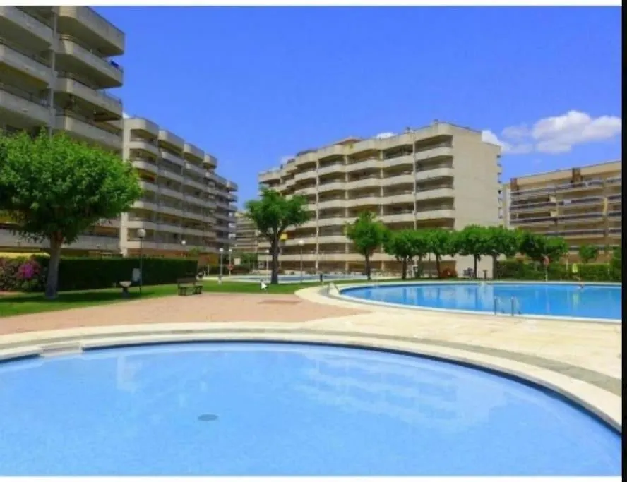 Apartamento En Salou Con 3 Piscinas Junto A Port Aventura contacts
